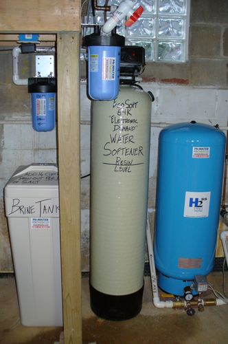 EcoSoft 64K water softener, brine tank, and pressure tank installed together