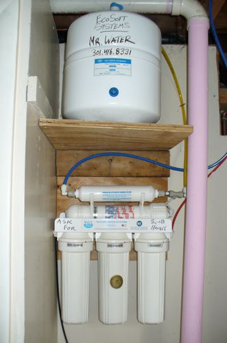 EcoSoft reverse osmosis storage tank with a 5-stage filter system